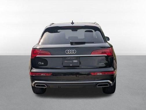 2022 Audi Q5 45 S line Premium