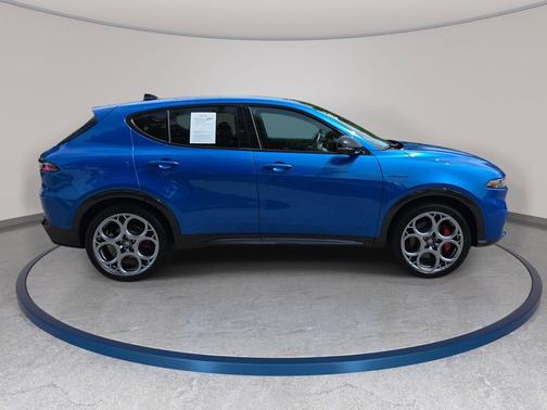 Misano Blue Metallic 2024 Alfa Romeo Tonale Veloce EAWD