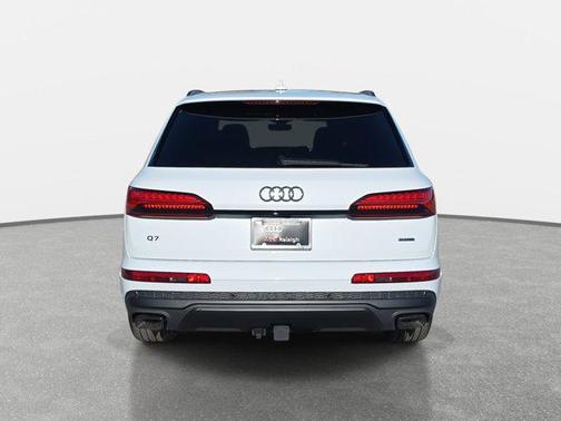 2026 Audi Q7 55 Premium Plus