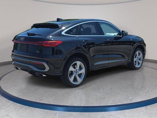 Mythos Black Metallic 2026 Audi Q5 Sportback Premium Plus TFSI quattro S tronic