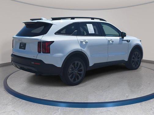 Glacial White Pearl 2023 Kia Sorento EX