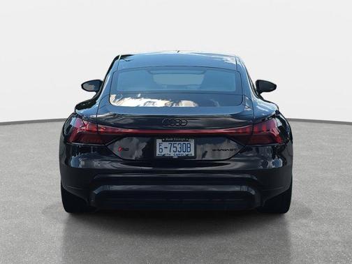 2024 Audi RS e-tron GT quattro