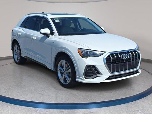 Glacier White Metallic 2020 Audi Q3 45 S line Premium