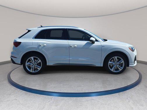 Glacier White Metallic 2020 Audi Q3 45 S line Premium