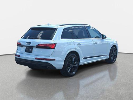 2025 Audi Q7 55 Prestige