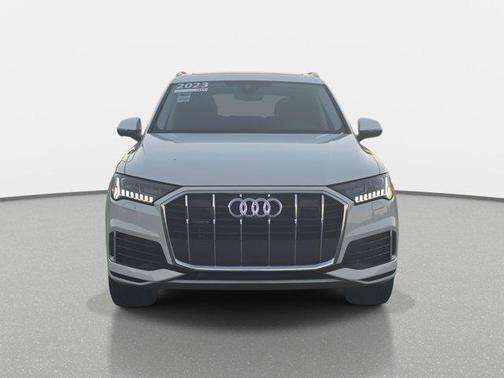 2023 Audi Q7 45 Premium Plus