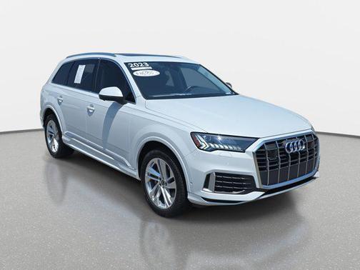 2023 Audi Q7 45 Premium Plus