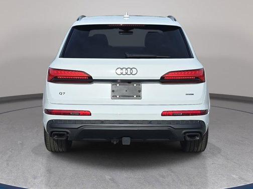 Glacier White 2026 Audi Q7 55 Premium Plus