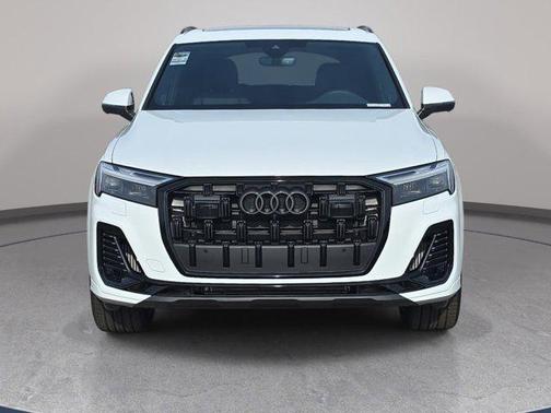Glacier White 2026 Audi Q7 55 Premium Plus