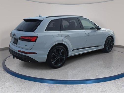 Glacier White 2026 Audi Q7 55 Premium Plus