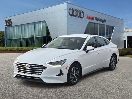 2023 Hyundai SONATA Hybrid Base