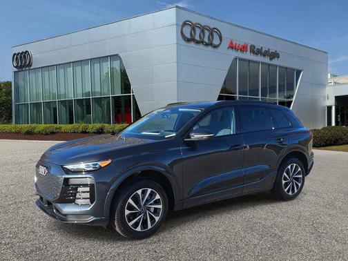 2025 Audi Q6 e-tron Premium quattro