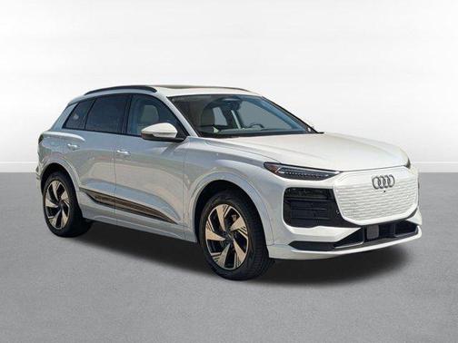 2025 Audi Q6 e-tron Premium Plus quattro