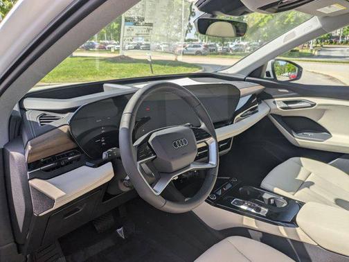 2025 Audi Q6 e-tron Premium Plus quattro