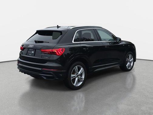 2022 Audi Q3 45 S line Premium Plus