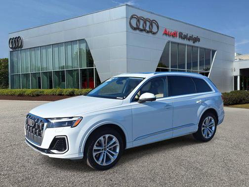 2025 Audi Q7 45 Premium Plus