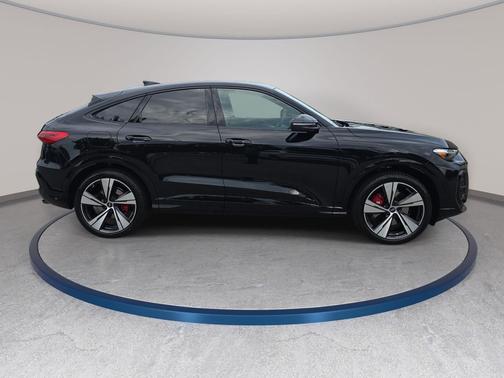 Mythos Black Metallic 2026 Audi SQ5 3.0T Premium Plus