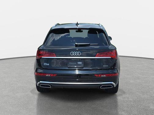 2025 Audi Q5 45 S line Prestige
