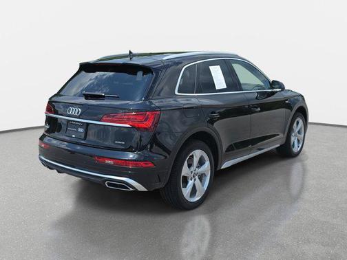 2025 Audi Q5 45 S line Prestige