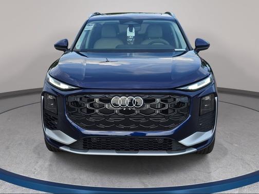 Navarra Blue Metallic 2026 Audi Q3 TFSI quattro S tronic