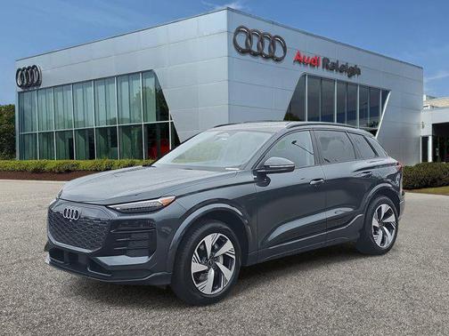 2025 Audi Q6 e-tron Premium Plus quattro