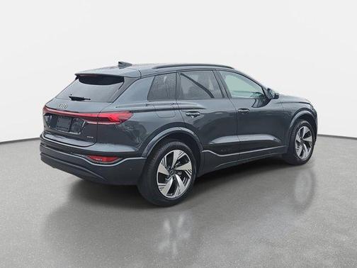 2025 Audi Q6 e-tron Premium Plus quattro