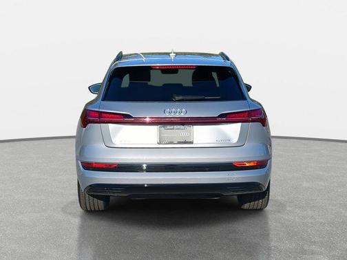 2022 Audi e-tron Premium