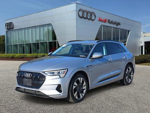 2022 Audi e-tron Premium