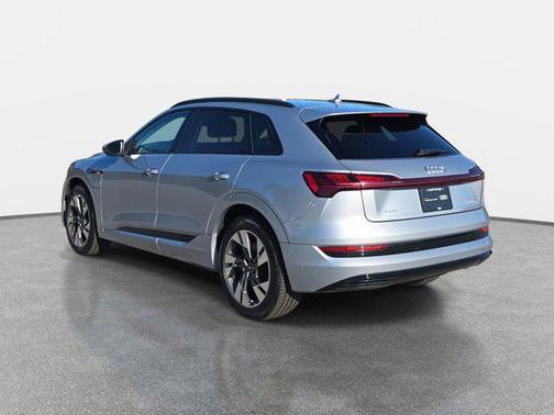2022 Audi e-tron Premium