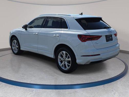 Ibis White 2023 Audi Q3 Premium 40 TFSI quattro Tiptronic