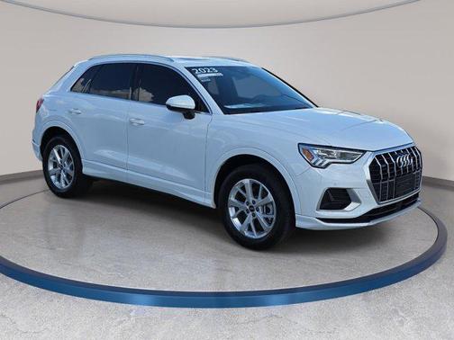 Ibis White 2023 Audi Q3 Premium 40 TFSI quattro Tiptronic
