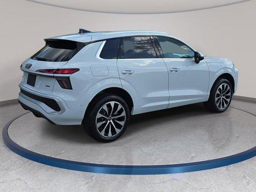 Glacier White Metallic 2026 Audi Q3 TFSI quattro S tronic