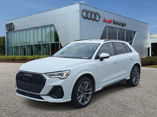 2025 Audi Q3 Premium 45 TFSI S line quattro Tiptronic