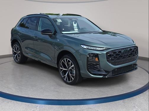 Sage Green Metallic 2026 Audi Q3 TFSI quattro S tronic