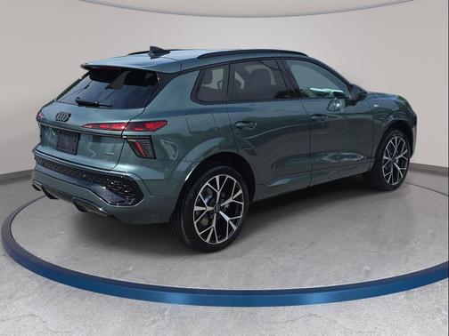 Sage Green Metallic 2026 Audi Q3 TFSI quattro S tronic