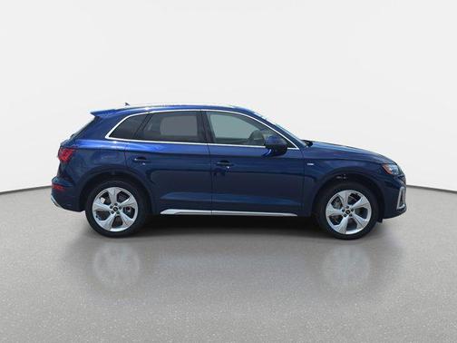 2025 Audi Q5 45 S line Prestige
