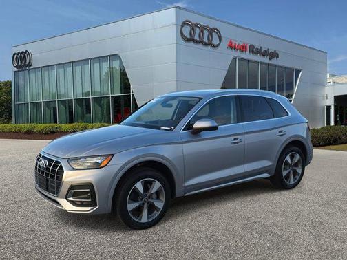 2022 Audi Q5 40 Premium Plus