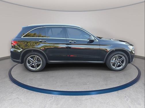 Black 2022 Mercedes-Benz GLC 300 4MATIC