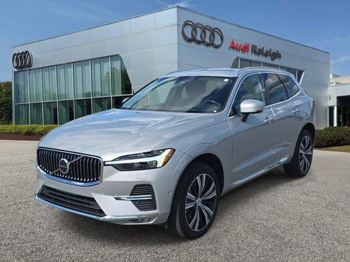 2022 Volvo XC60 B5 Inscription