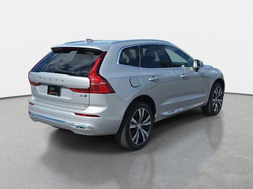 2022 Volvo XC60 B5 Inscription