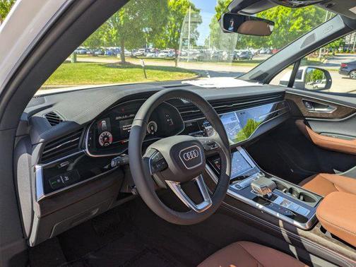 2025 Audi Q7 55 Premium Plus