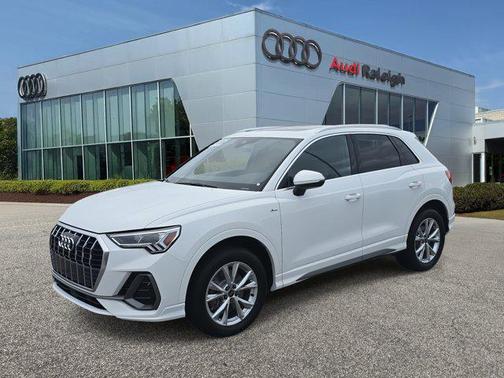 2025 Audi Q3 Premium 45 TFSI S line quattro Tiptronic