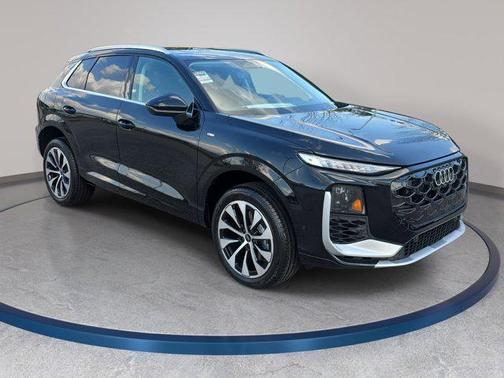 Mythos Black Metallic 2026 Audi Q3 S line