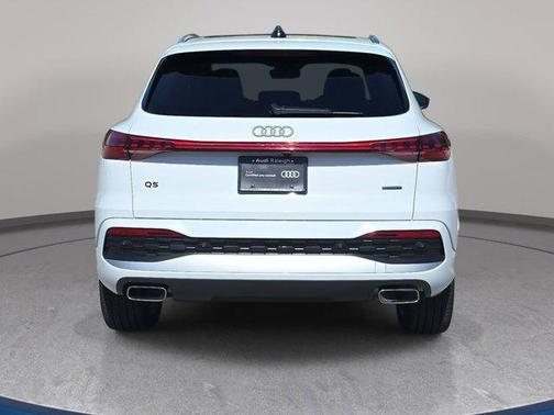 Glacier White Metallic 2025 Audi Q5 Premium Plus TFSI quattro S tronic
