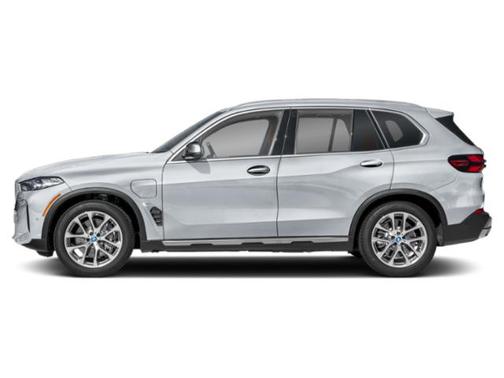 Alpine White 2025 BMW X5 PHEV xDrive50e