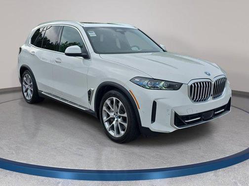 Alpine White 2025 BMW X5 PHEV xDrive50e