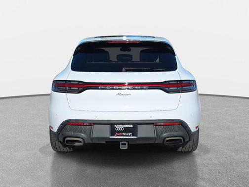 2022 Porsche Macan Base