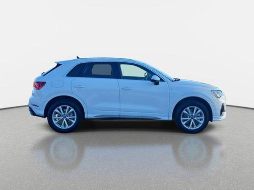 2025 Audi Q3 45 S line Premium Plus