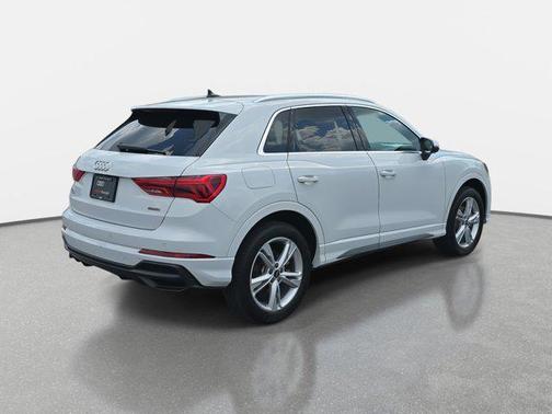 2022 Audi Q3 45 S line Premium Plus