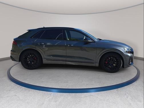Daytona Gray 2026 Audi SQ8 4.0T Prestige